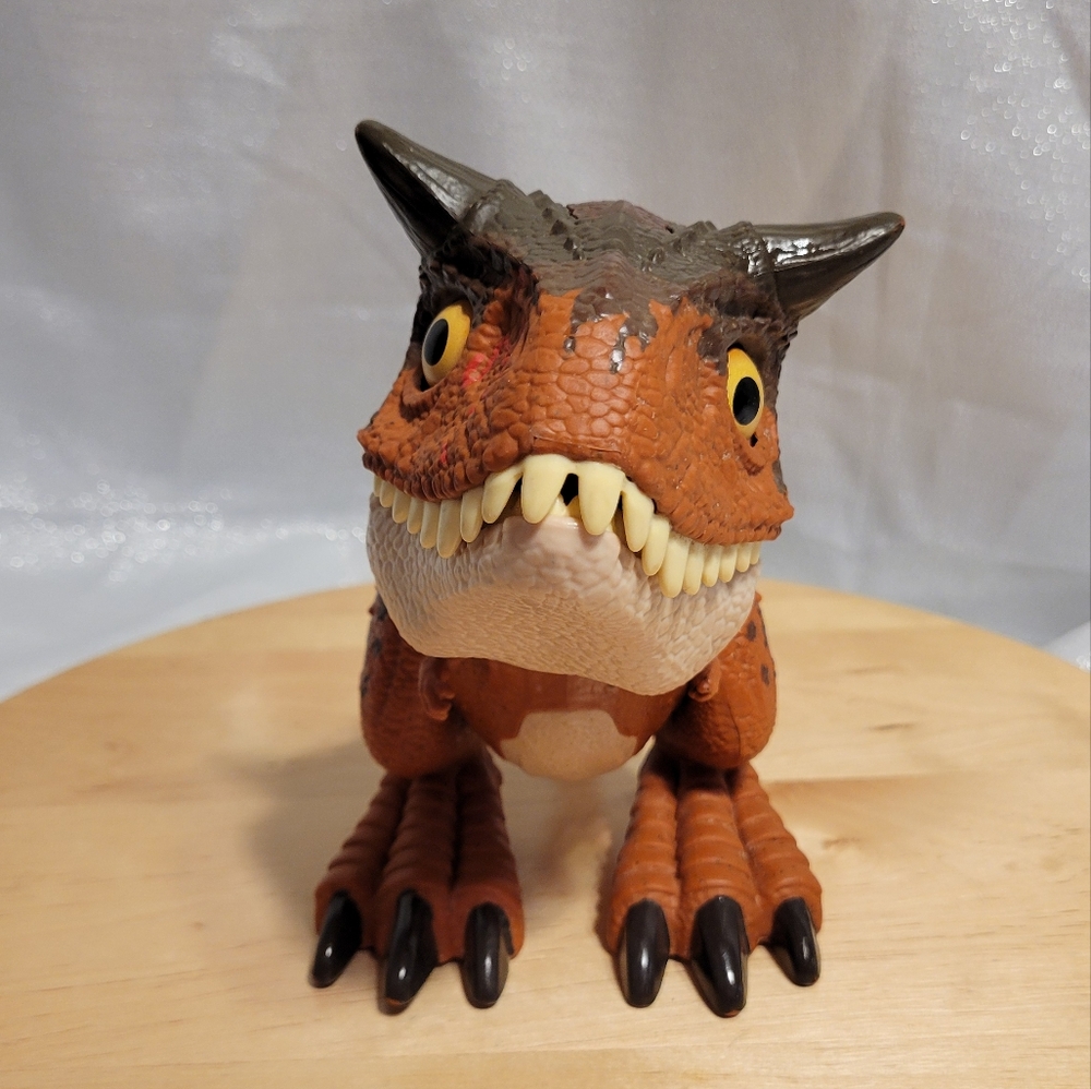 Jurassic World Camp Cretaceous Action Figure, Chompin Carnotaurus Toro Dinosaur - Picture 3 of 12